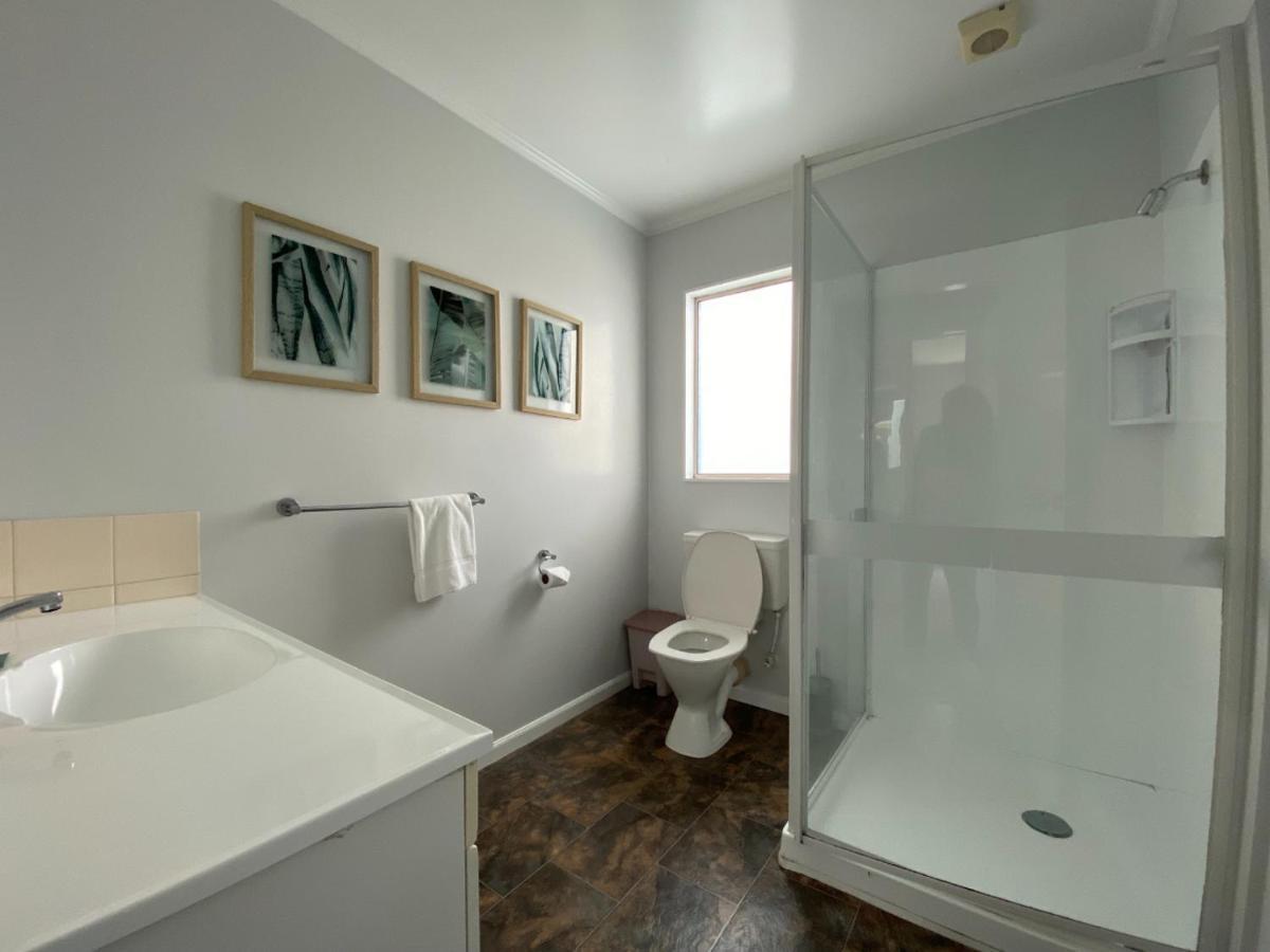 הוילה האנמר ספרינגס 15B Caverhill Close מראה חיצוני תמונה